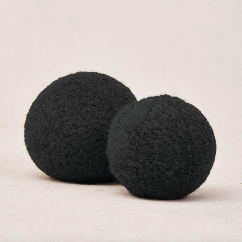 Pillows & Throws