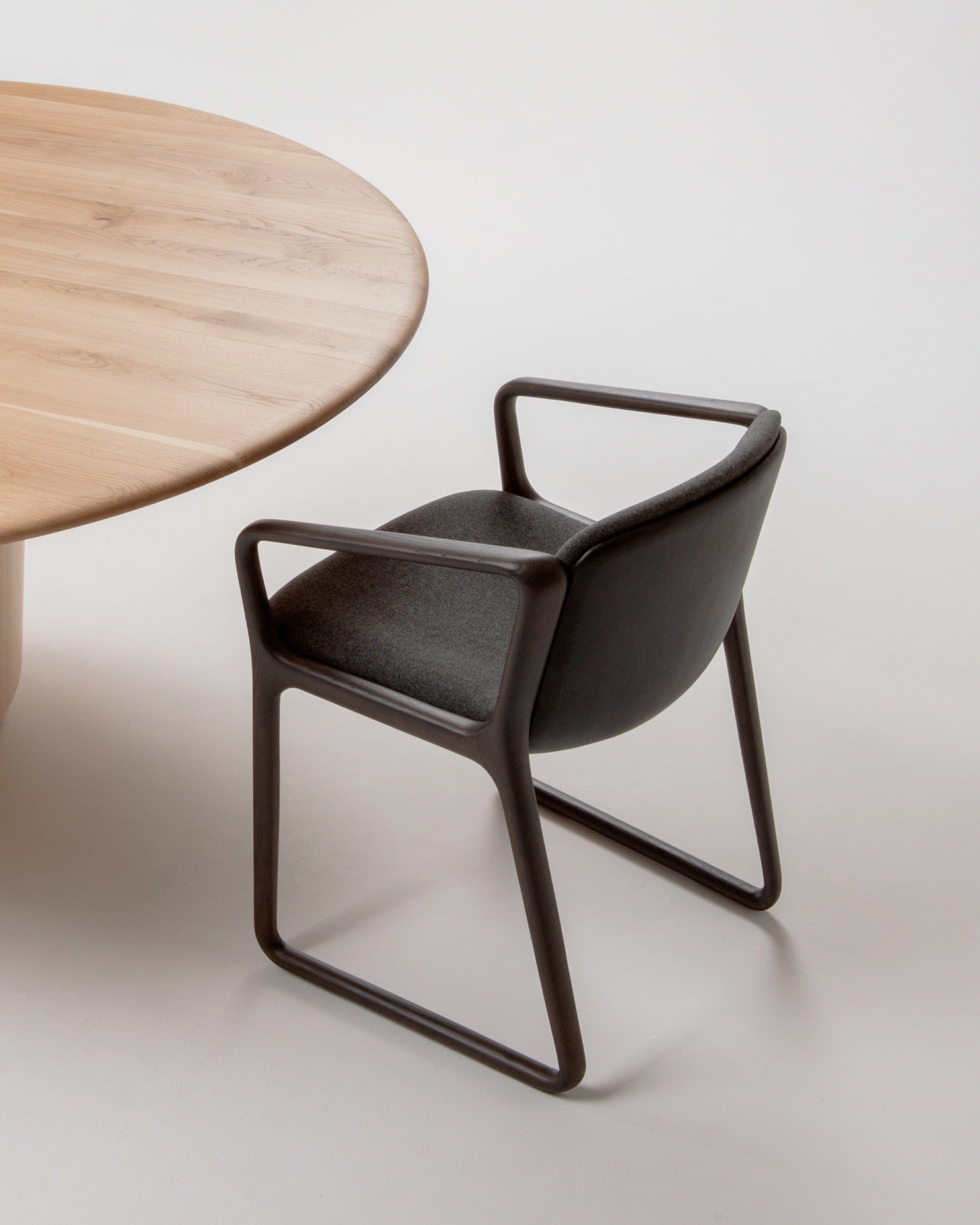 EIGHT Armchair, Japanese Oak Dark Gray