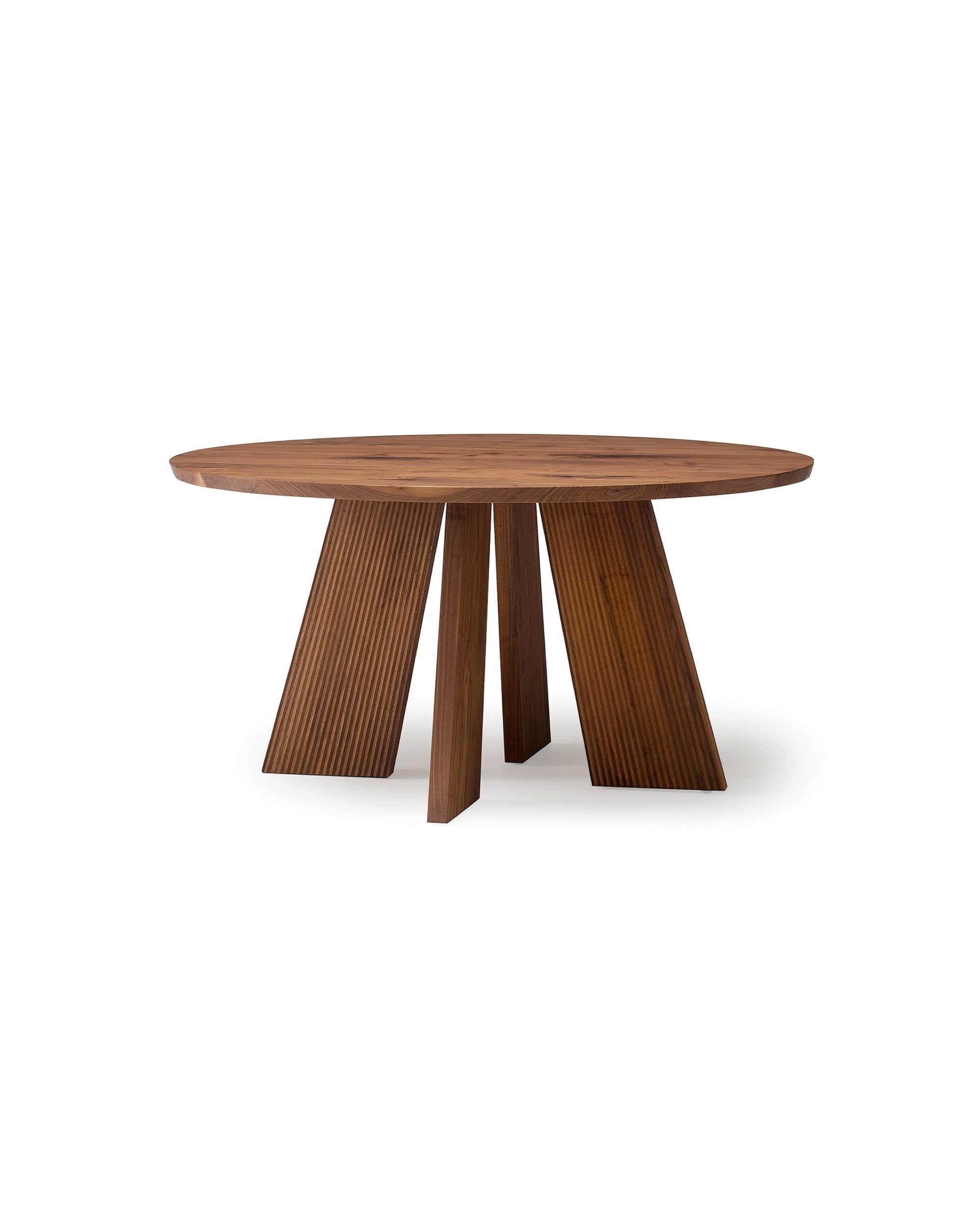 HAKAMA Round Table Walnut Natural