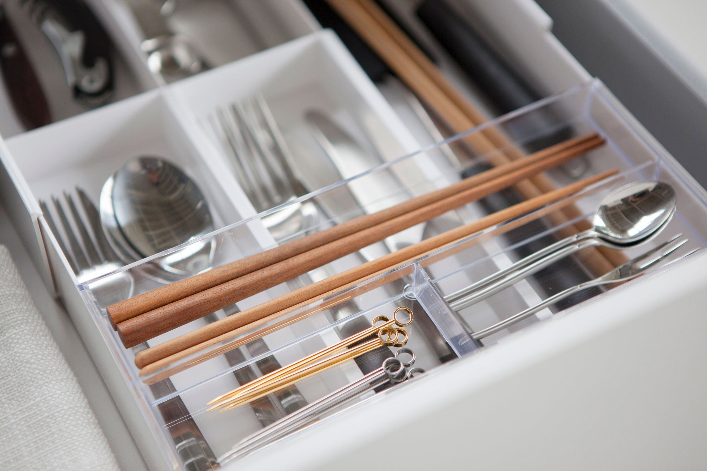 Expandable Cutlery Organizer Closeup
