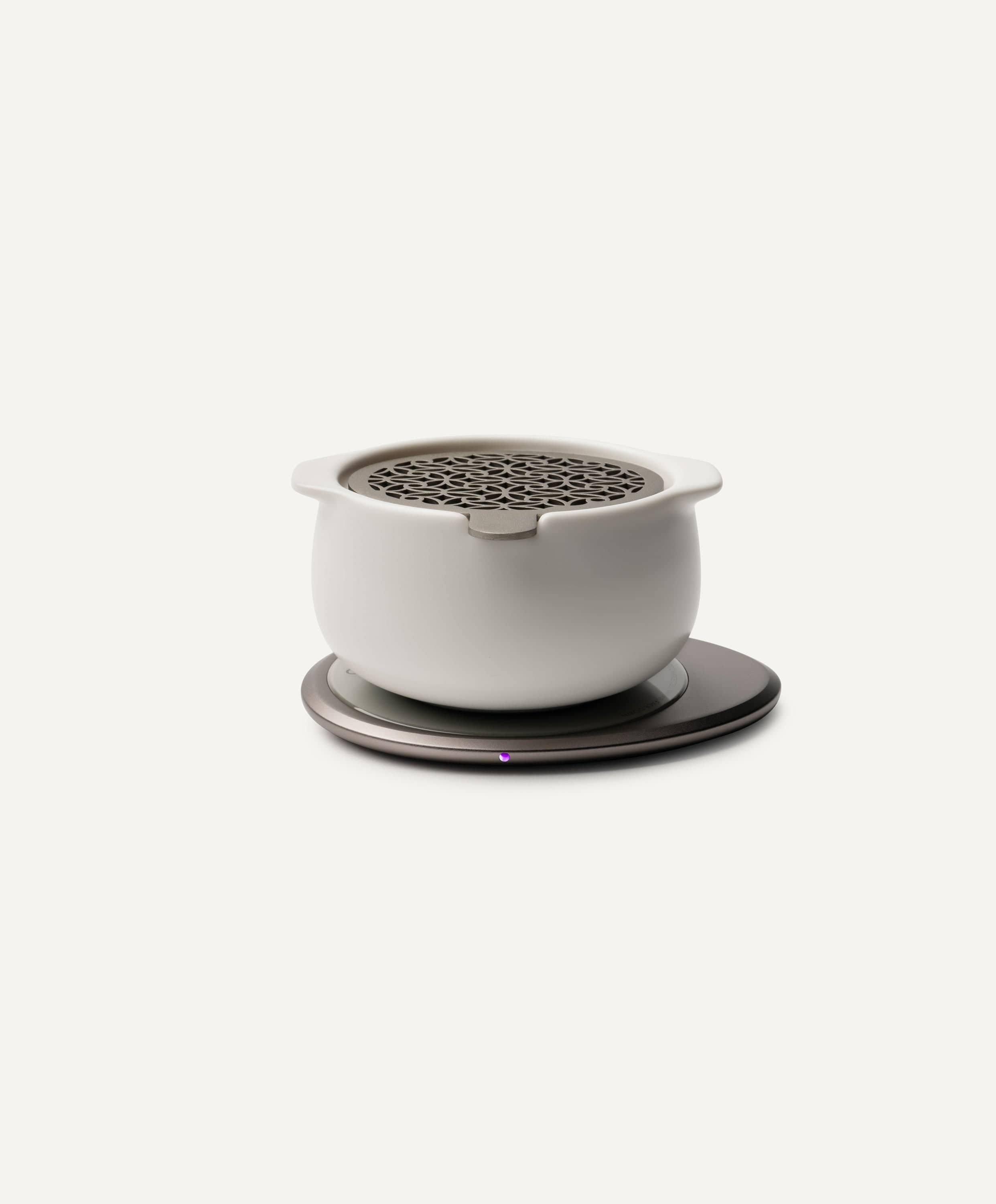 Jun ceramic aromatherapy diffuser and warming pad, minimalist design