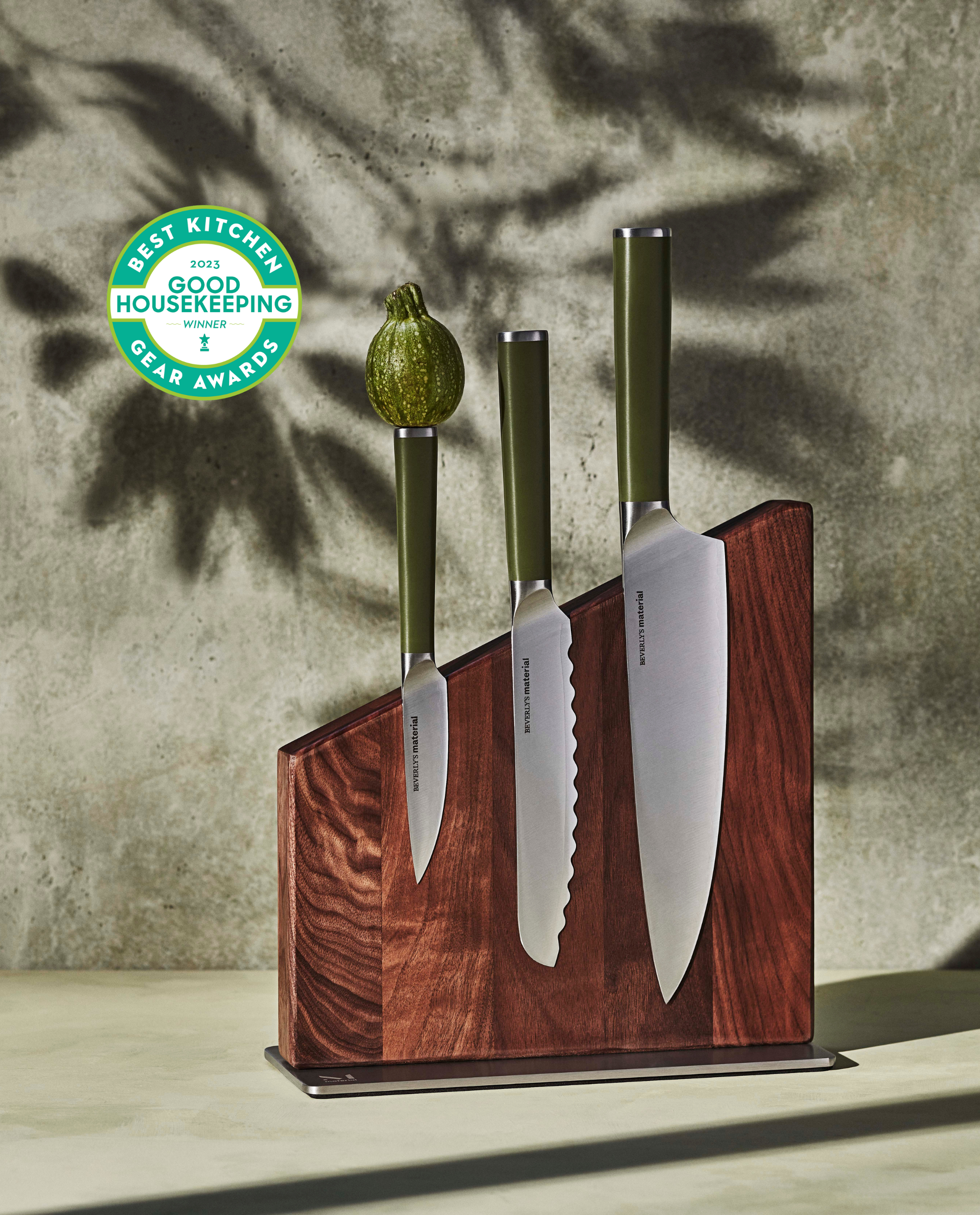 Magnetic knife block designed to protect and display kitchen knives