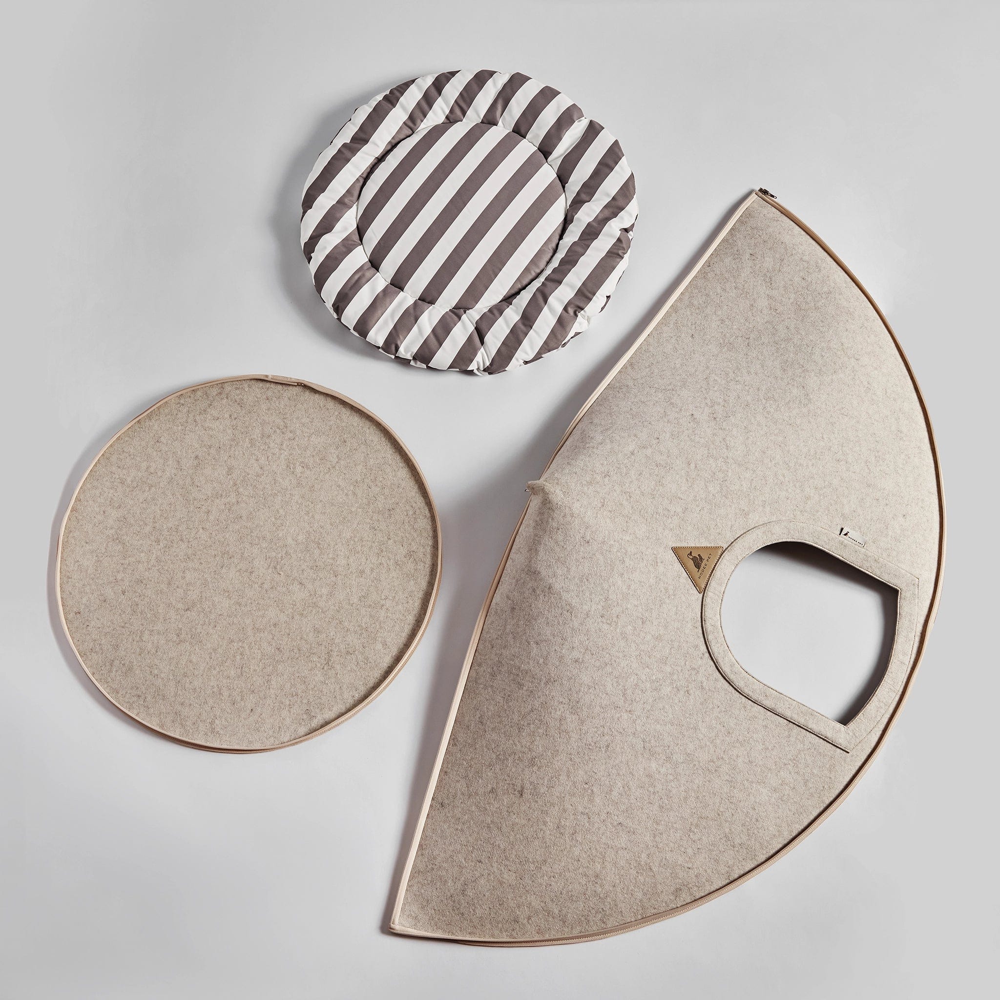 Nooee Pet Cave Harry (XXL) – Cream Pieces