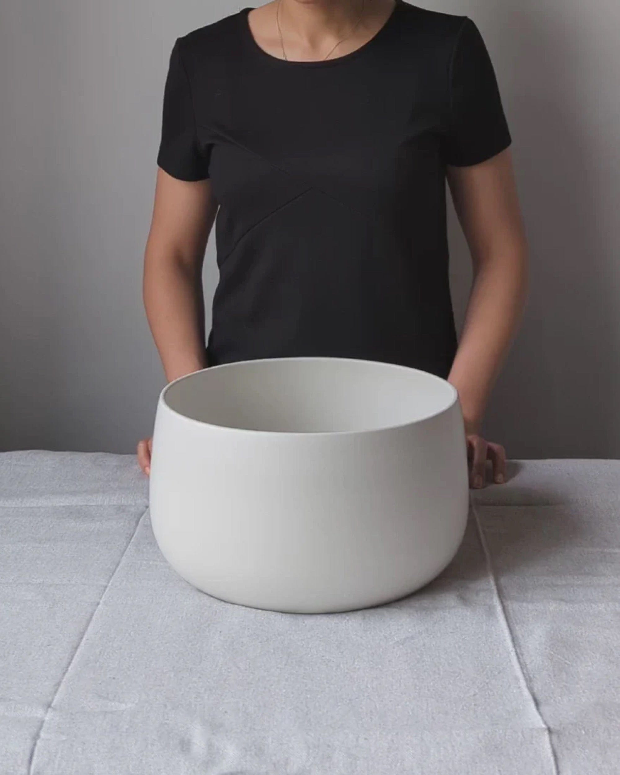 Japandi Tableware Serving Bowl - 120 Oz
