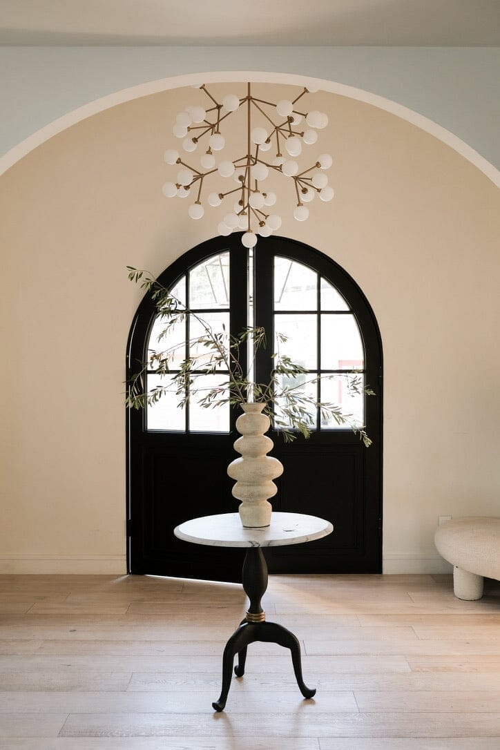 Pura Vessel on table