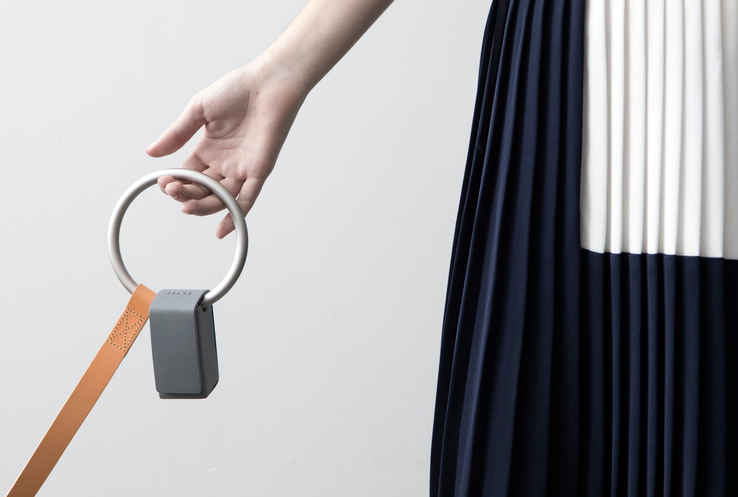 Lumi Leash, Sliver + Tan