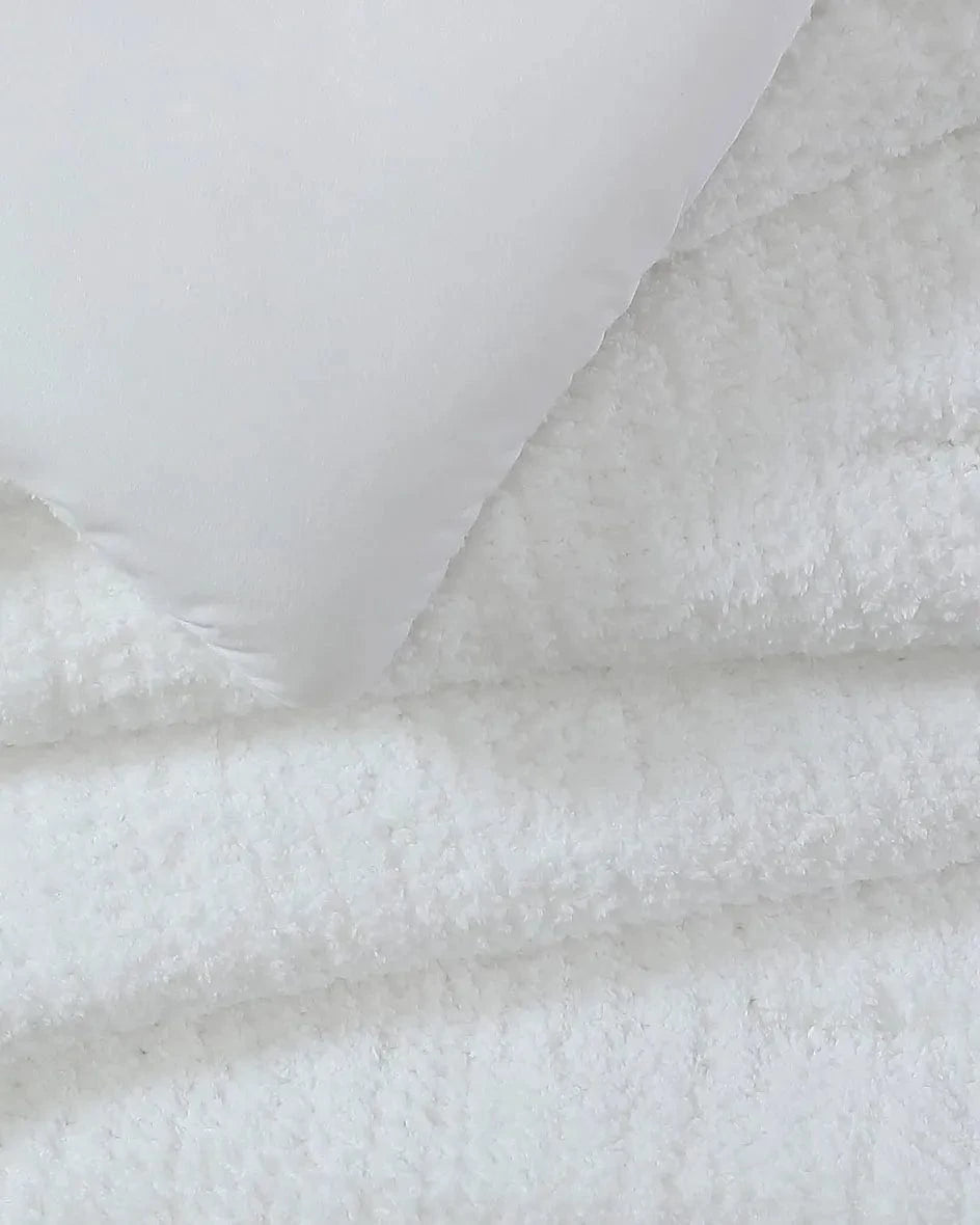 Snug Stitch Comforter