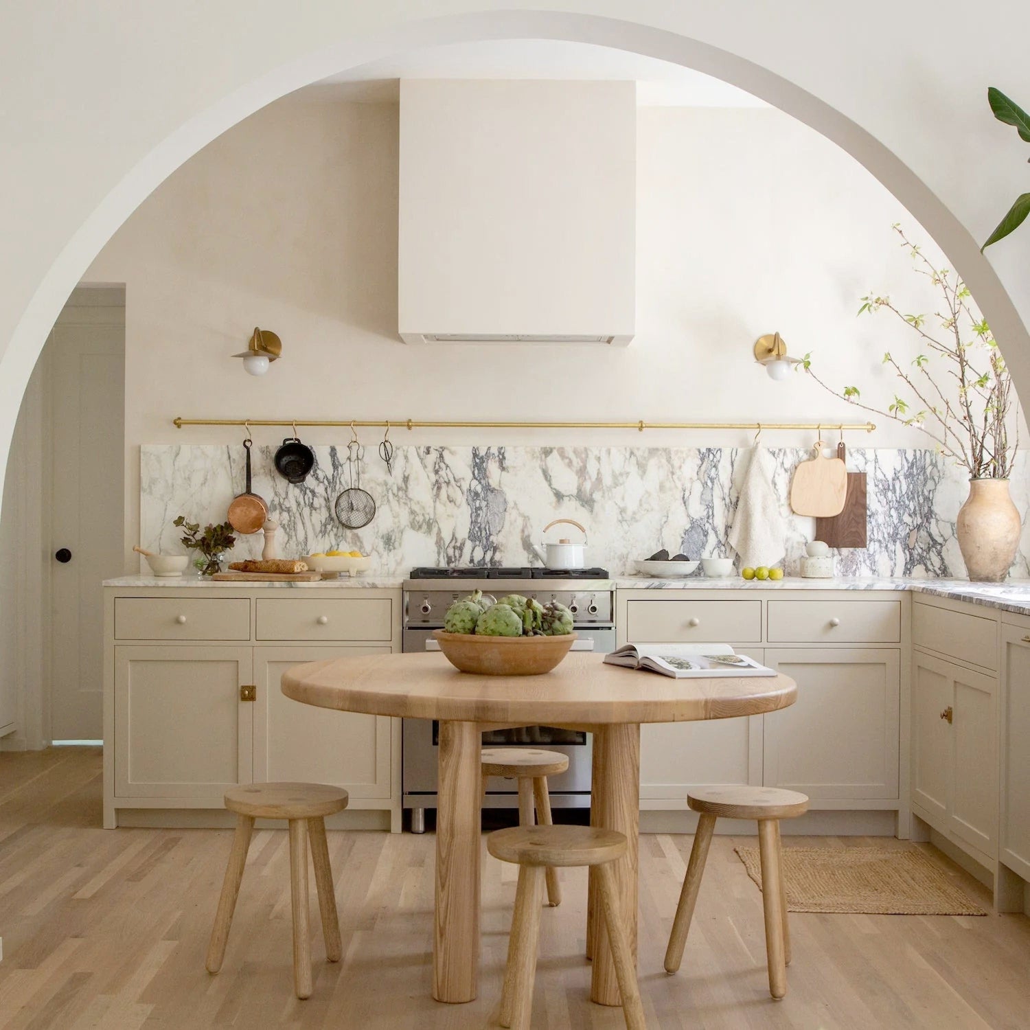Topa Topa Round Dining Table, House of Leon