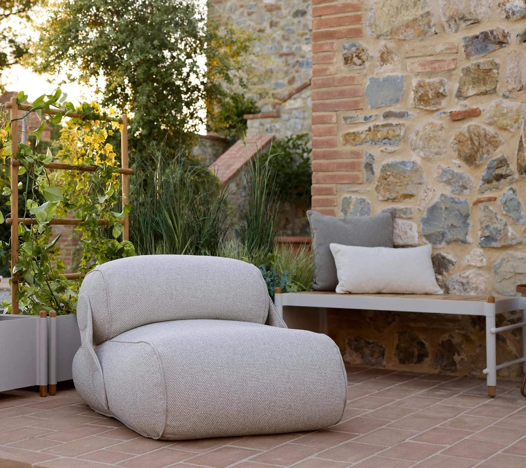 Unite Lounge Chair