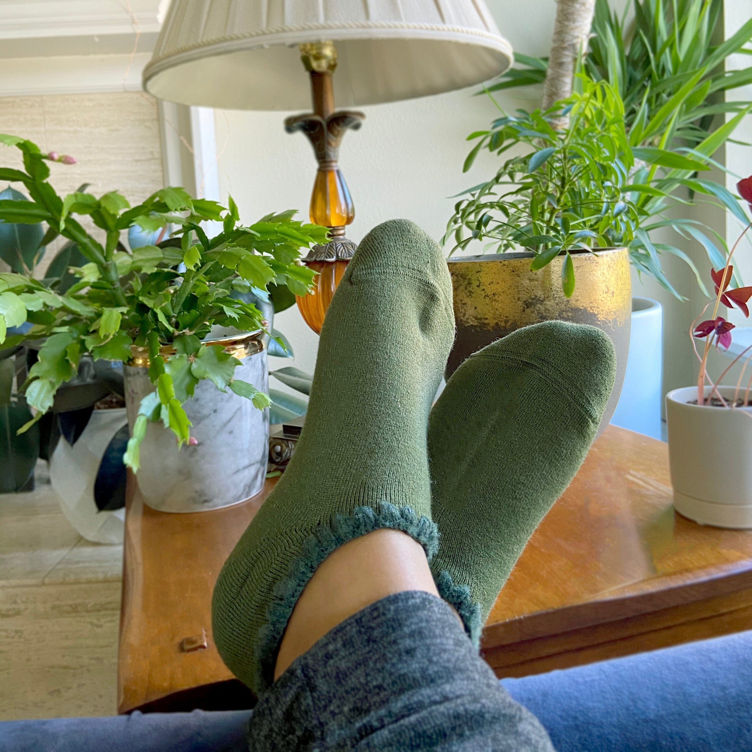 Handcrafted Wool Japanese Slipper Socks with Grips - Large