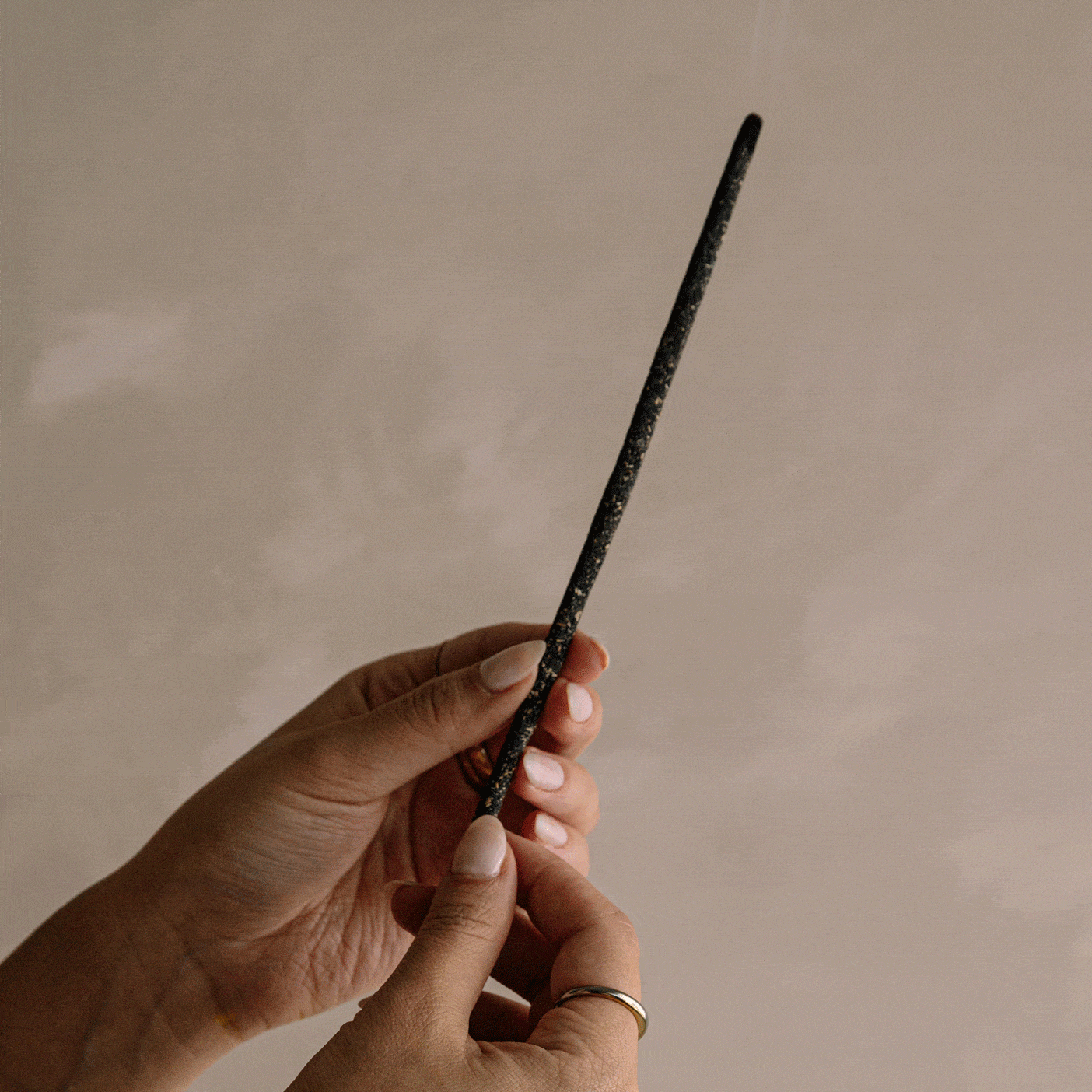 Black Copal Incense Sticks – Hand-Rolled in Peru (7 Sticks)