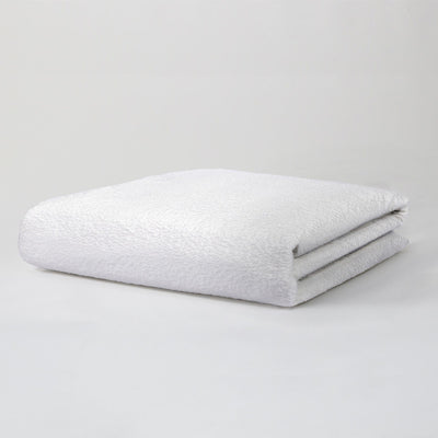 SIJO AiryWeight Eucalyptus Mattress Protector in white