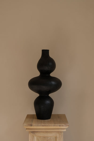 Sewu Vessel Charcoal