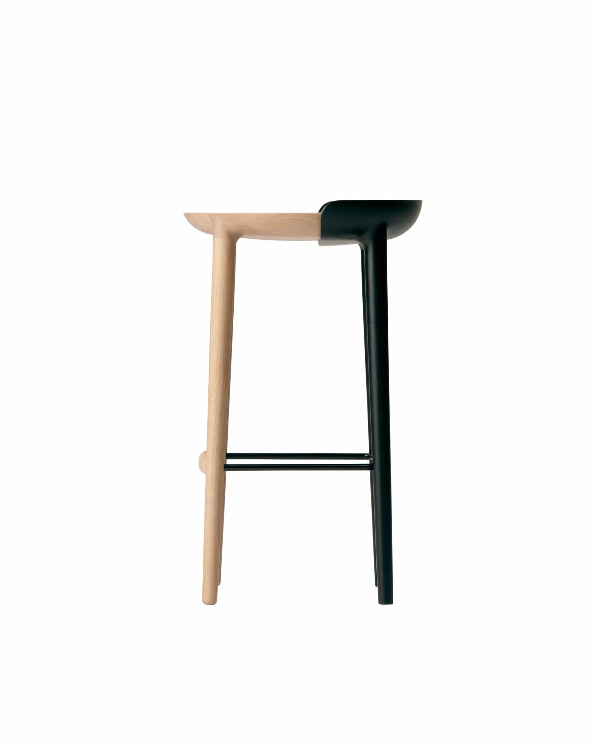 CRUST Bar Stool in mixed black and natural oak — minimalist Japanese-Scandinavian bar seating.
