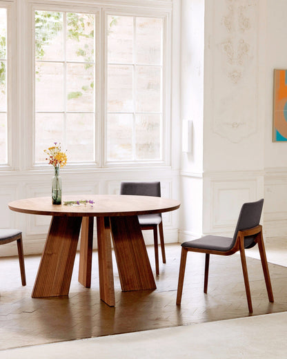 HAKAMA Round Table by CondeHouse