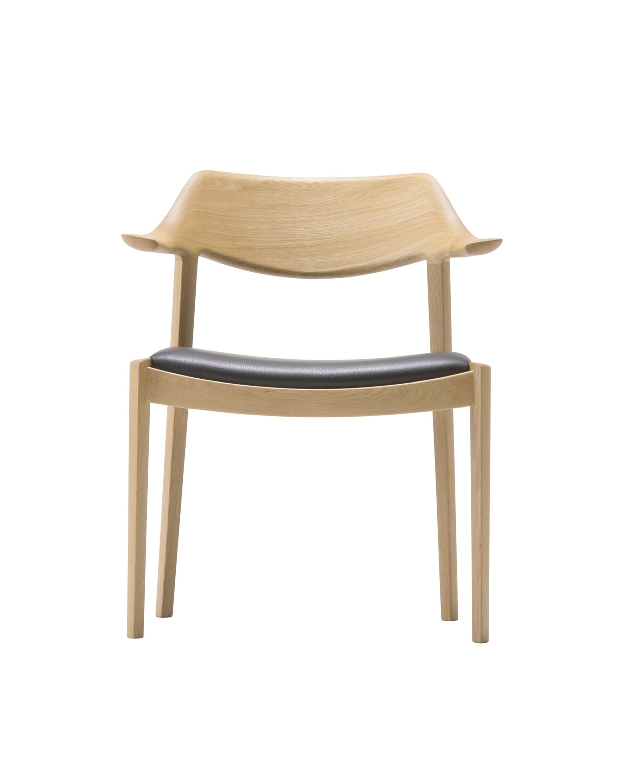 WING Side Chair Japanese Oak Natural, Black Leather Upholstery