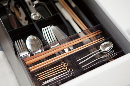 Expandable Cutlery Organizer in Black closeup
