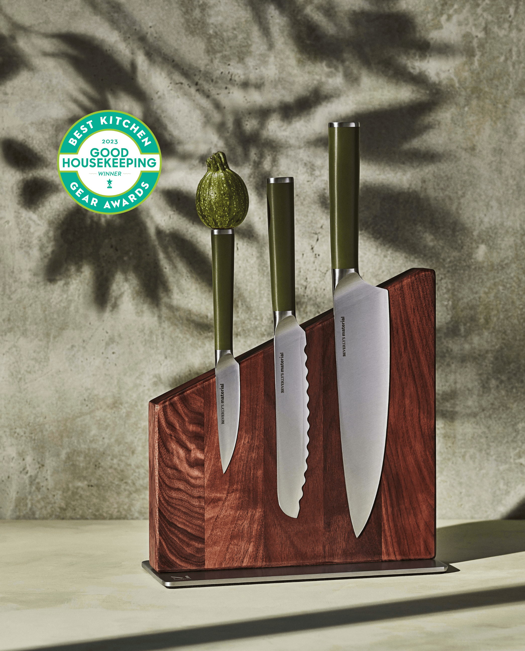 Magnetic knife block designed to protect and display kitchen knives
