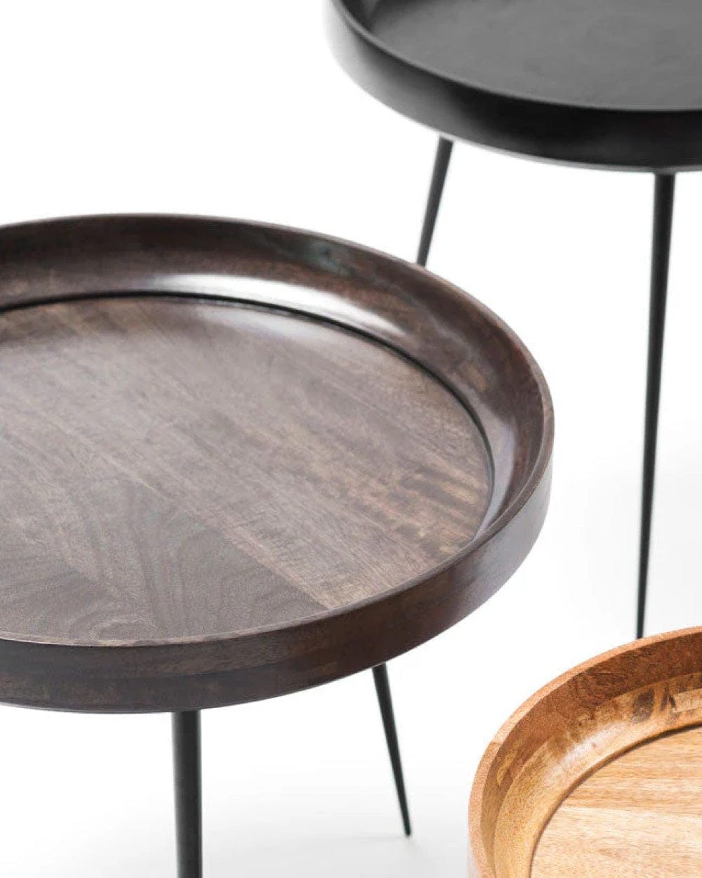 Mater Bowl Table Large showcasing raised tray edge and solid wood construction