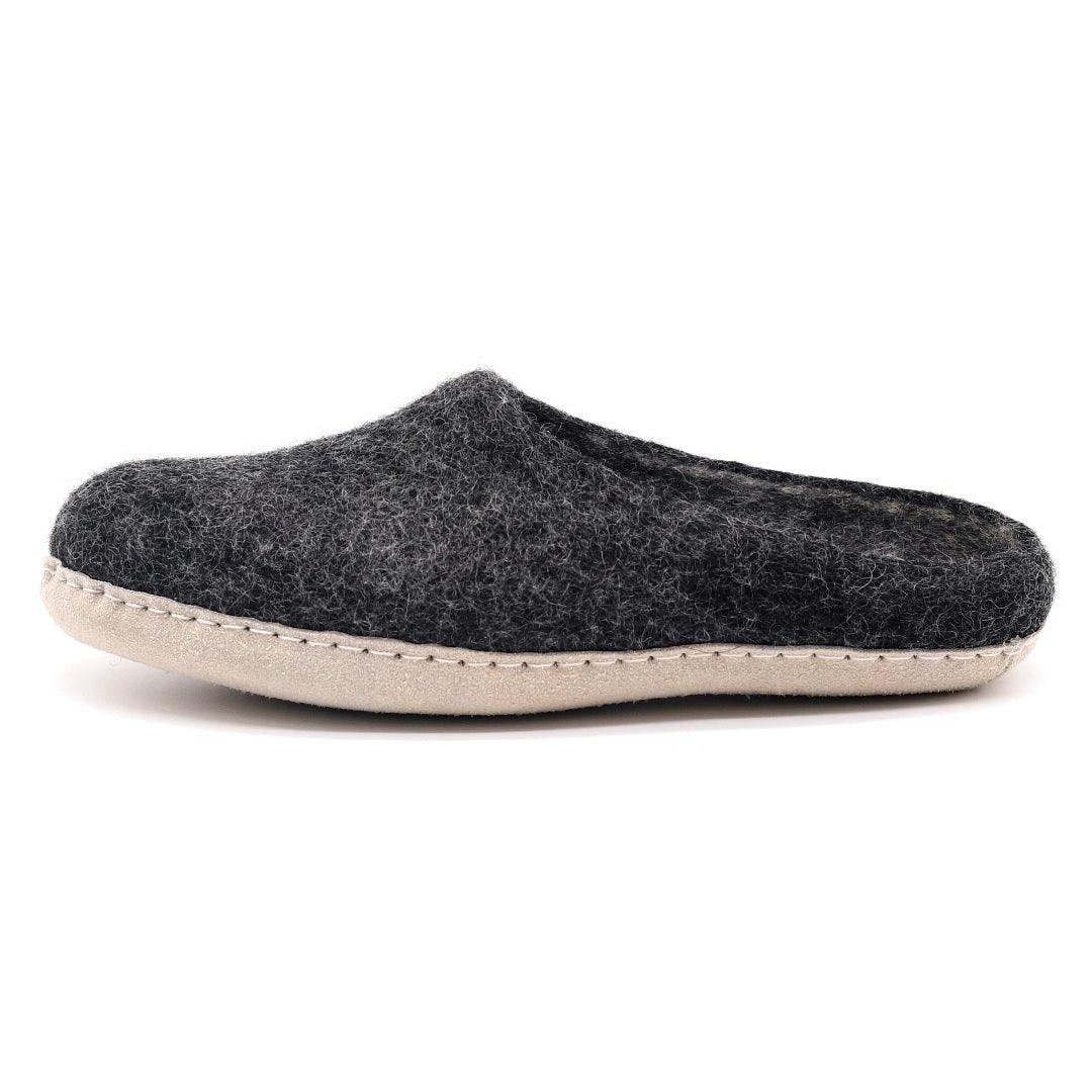 Men's Astoria wool house slipper in Charcoal, side view
