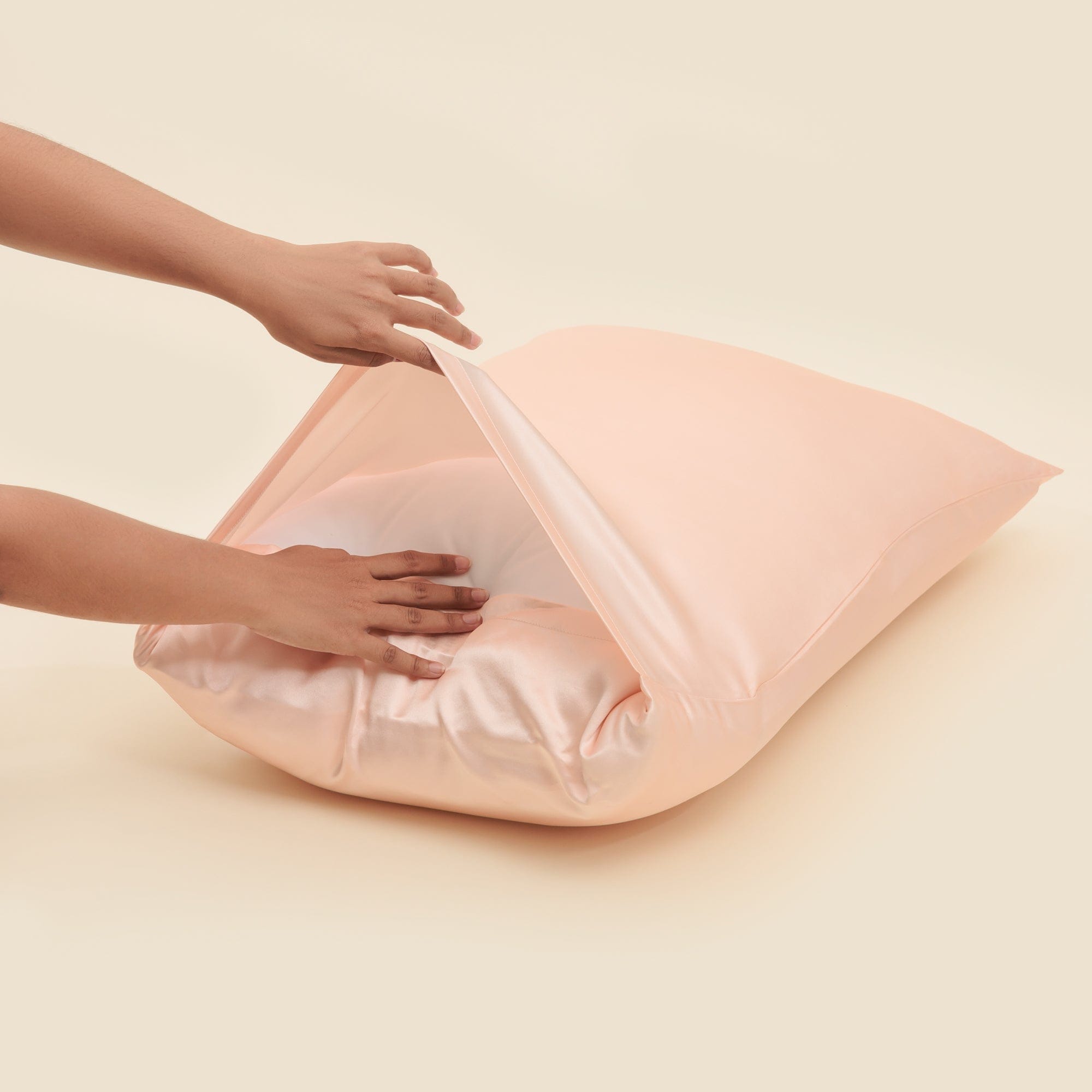 Mulberry Silk Pillowcase in Rosewater with Pillow