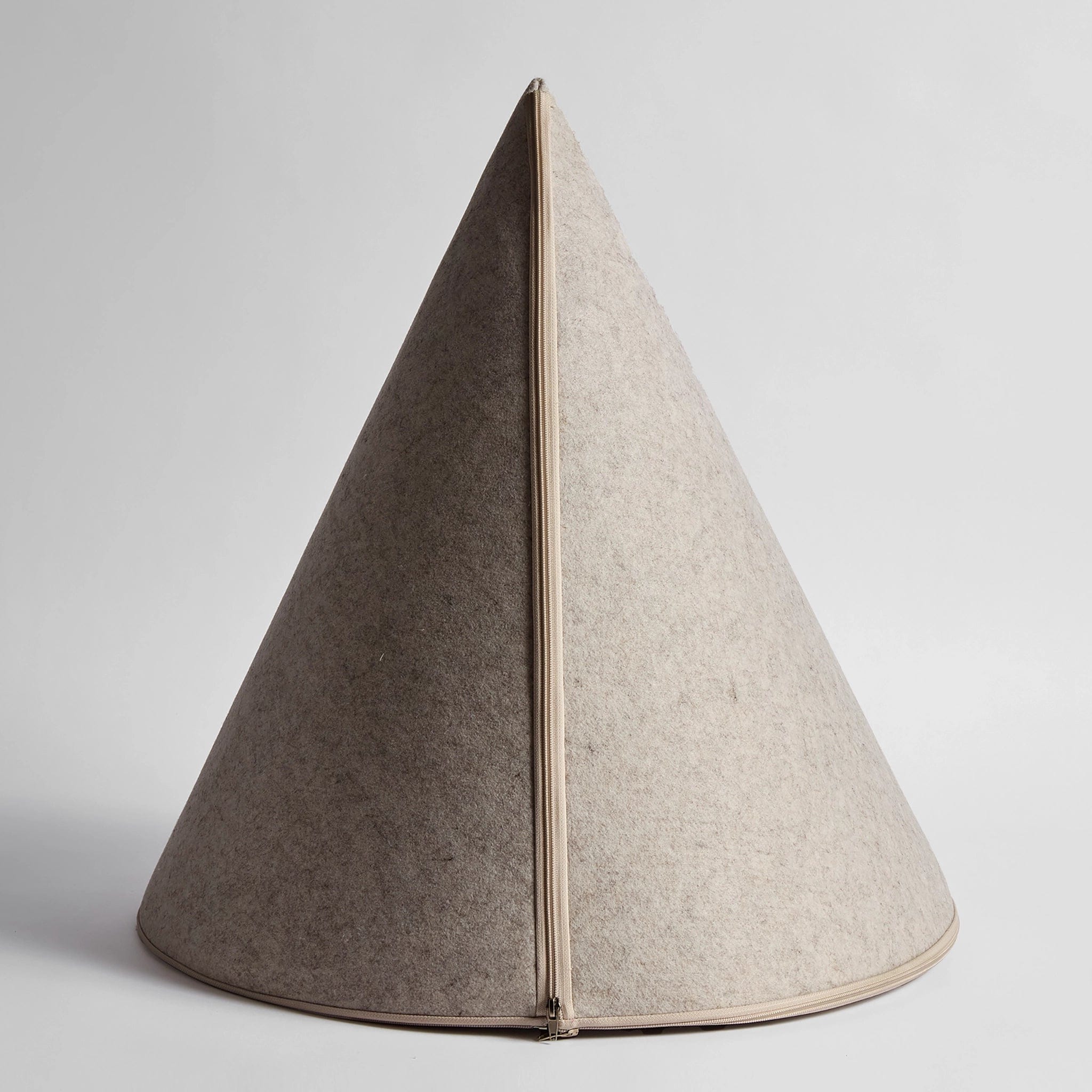 Nooee Pet Cave Harry (XXL) – Cream Back