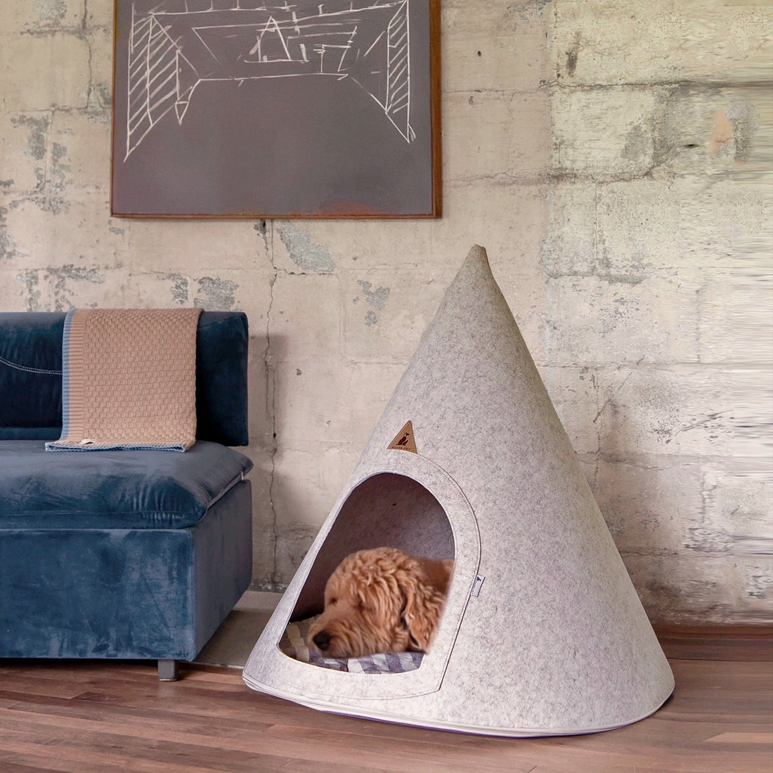 Nooee Pet Cave Harry (XXL) – Cream with Dog