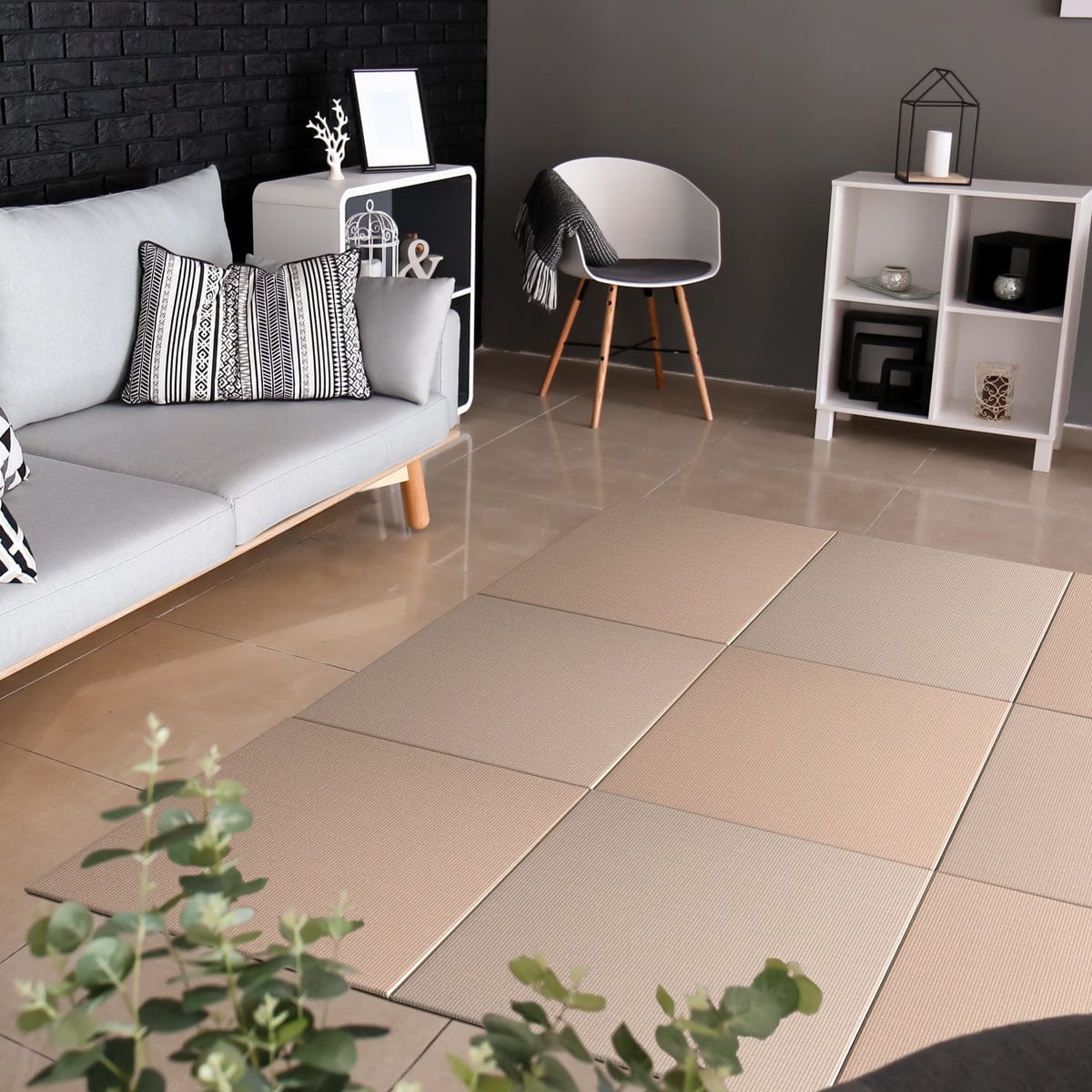 Seiryu CHERRY GRAY Tatami Mat in living room space