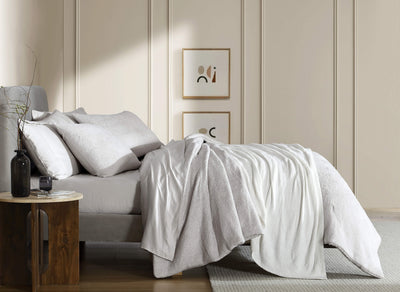 Cloud Silque Stitch Comforter
