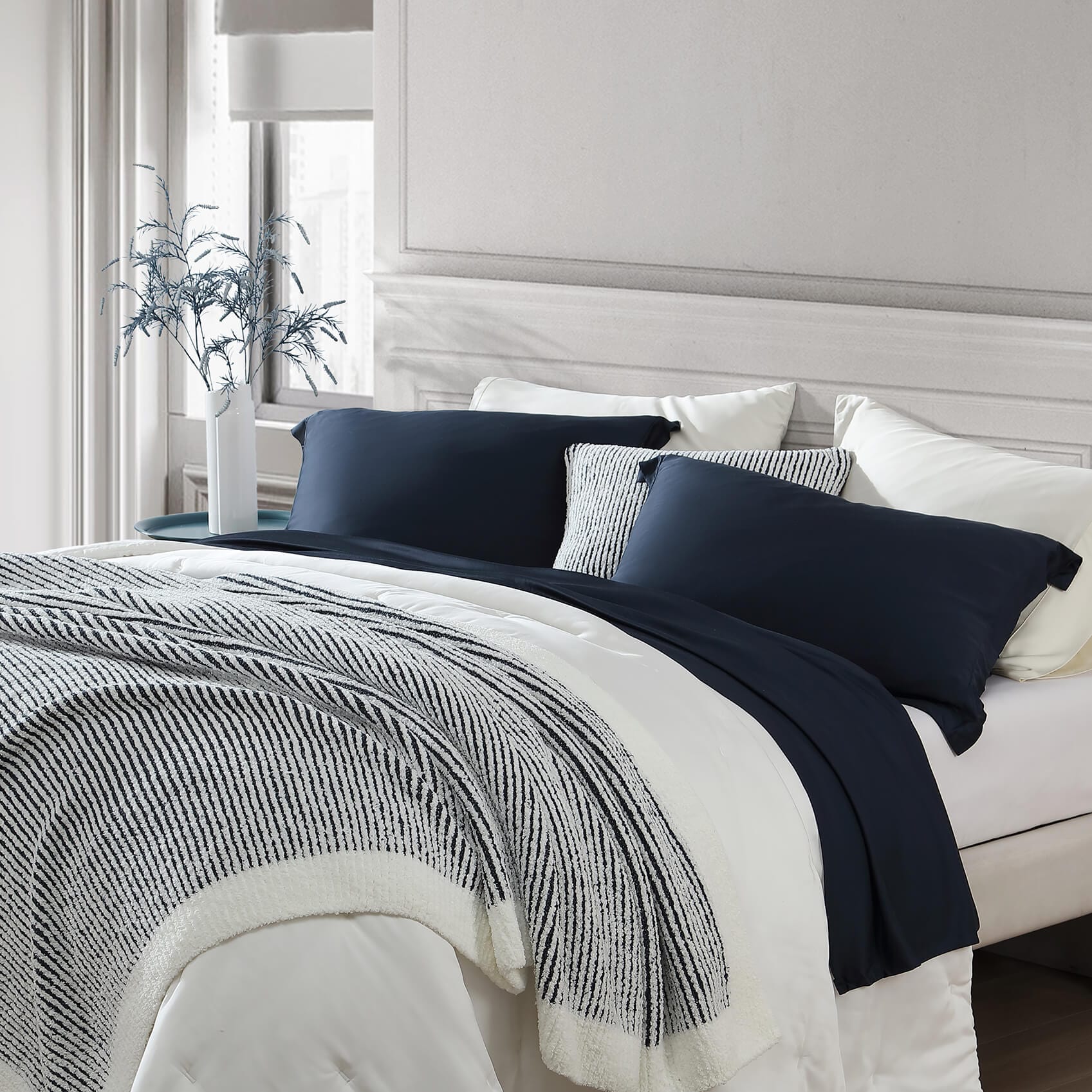 Two-Tone Ribbed Throw Pillow