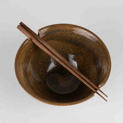 Terracotta bowl with natural wood chopsticks – Japandi tableware