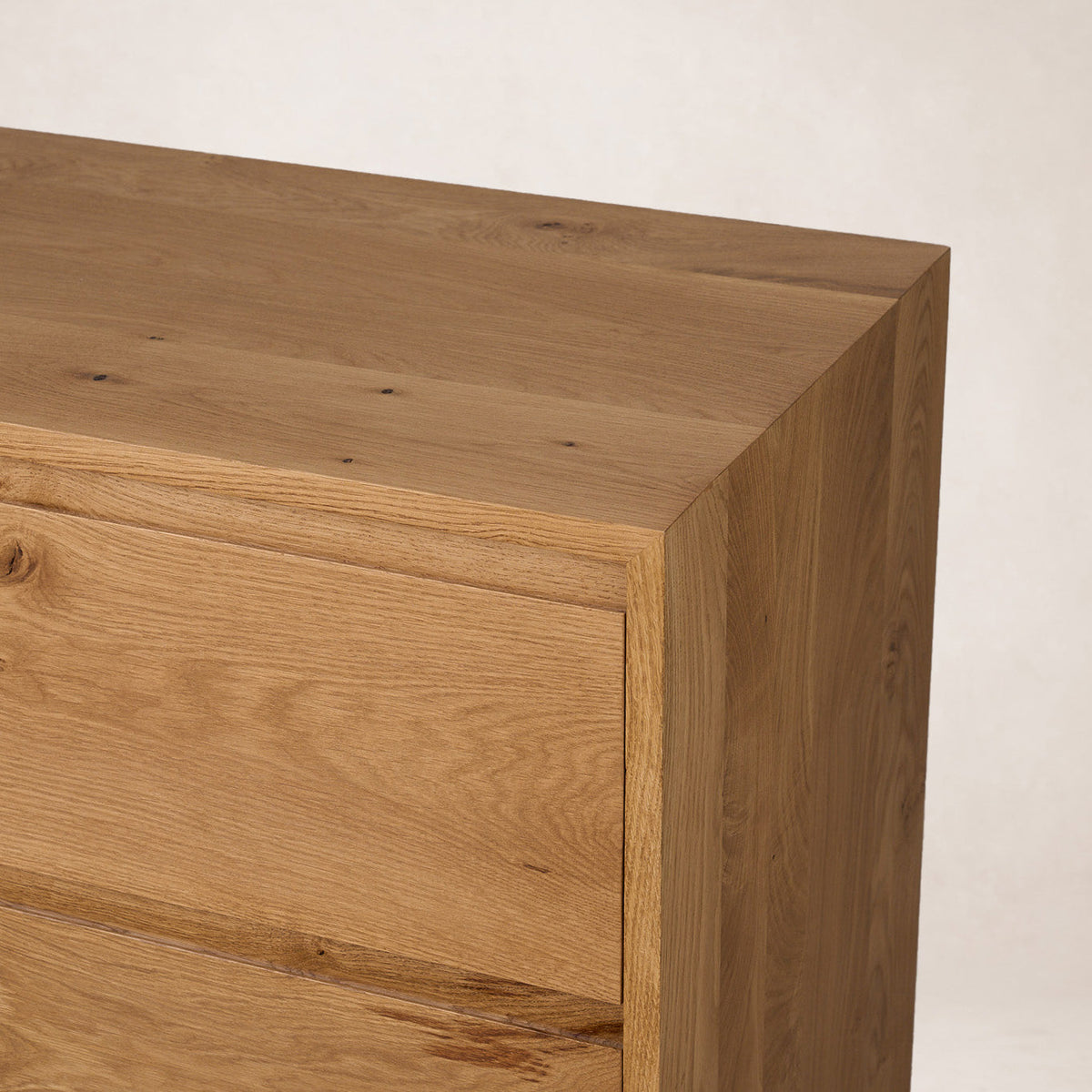 Antwerp Dresser
