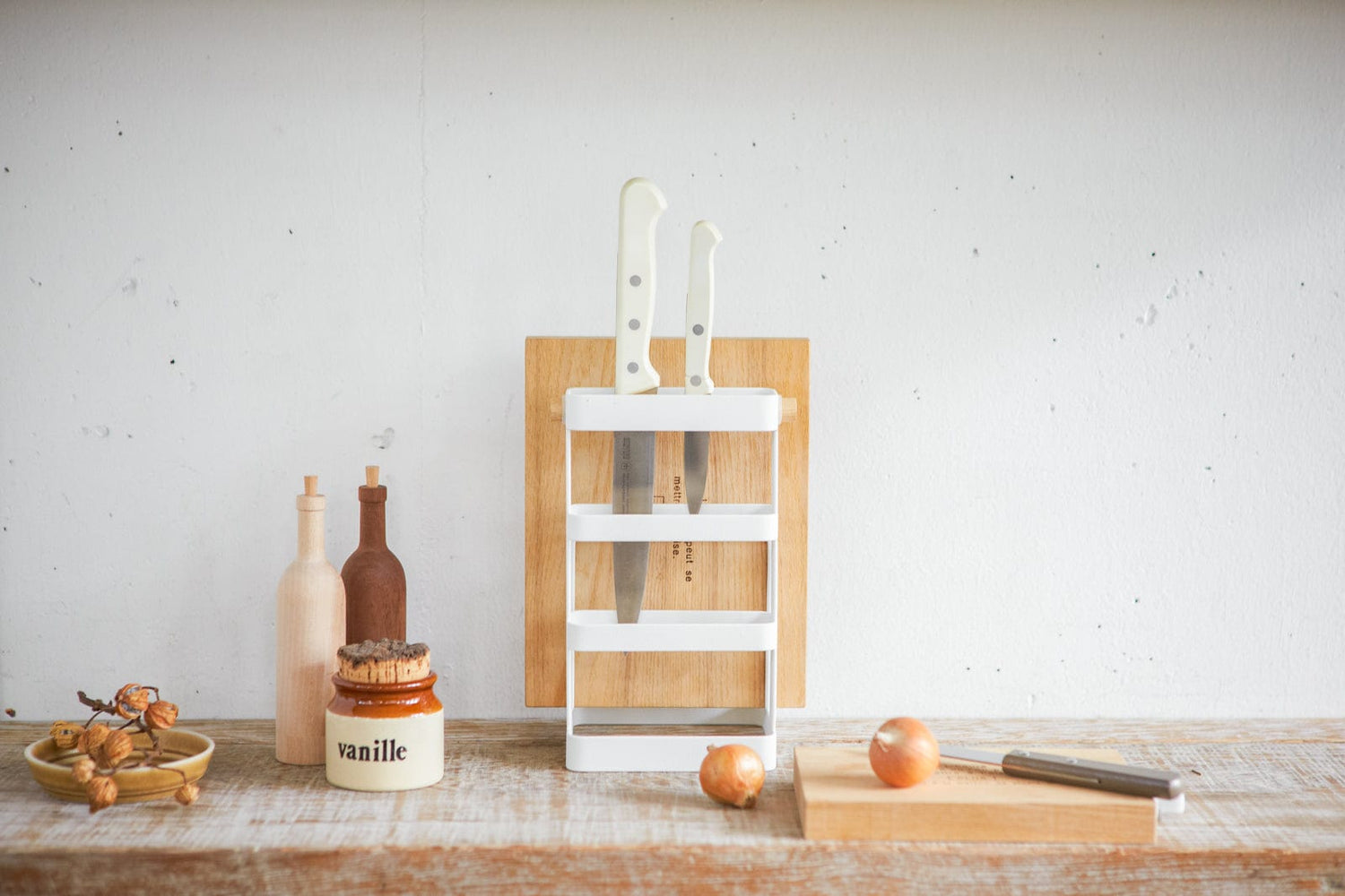 Knife &amp; Cutting Board Stand - Steel + Wood