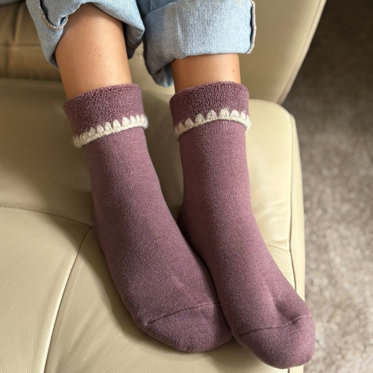 Merino Wool Slipper Crew Socks with Grip — Medium