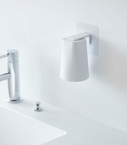 Traceless Adhesive Magnetic Cup
