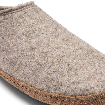 Close-up of Kyrgies indoor wool slides crafted from breathable natural wool