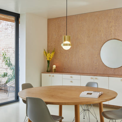 Loop Single Pendant in Gold + Sphere IV