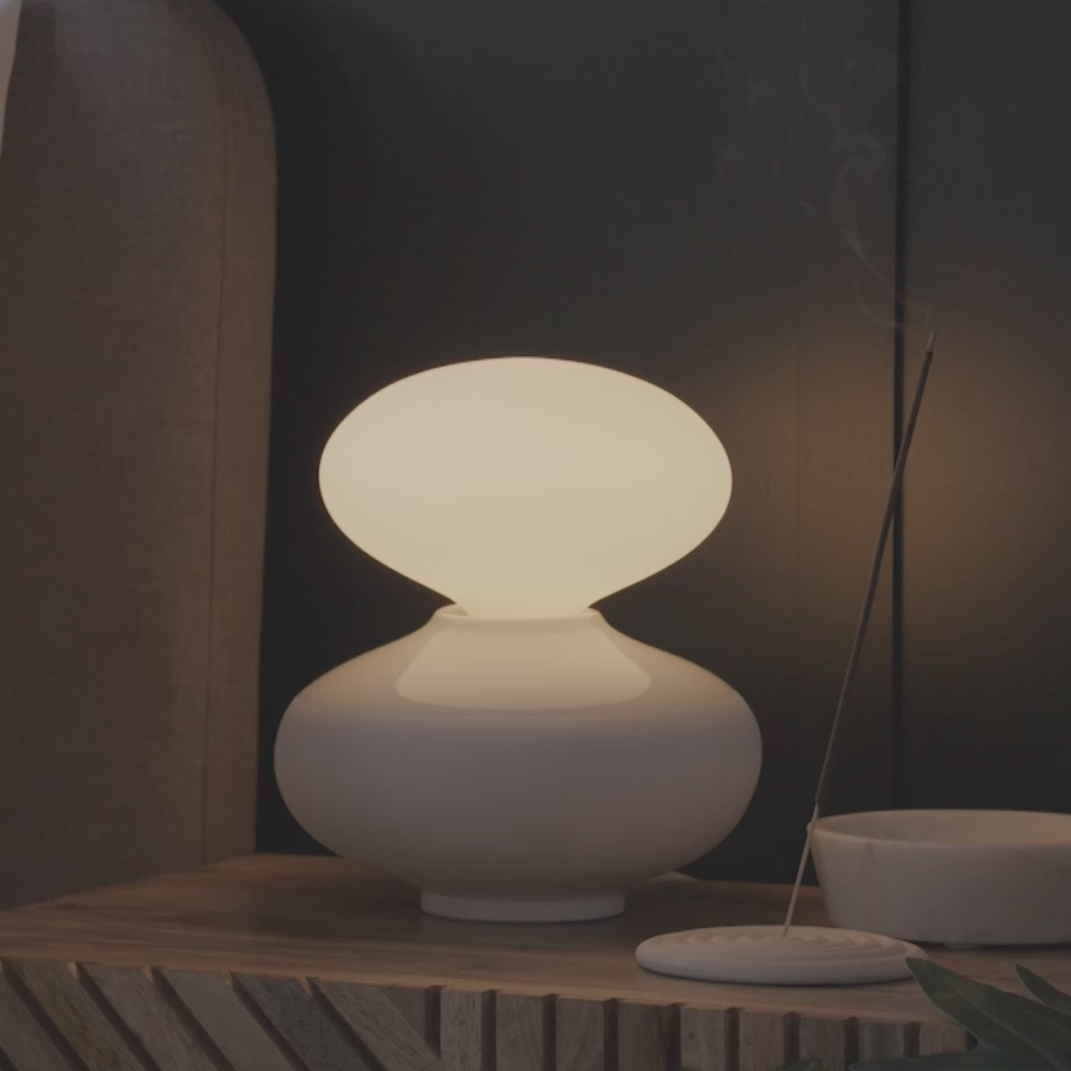 Load video: shopify-video-production-core-originals.storage.googleapis.com?external_video_id=42086903