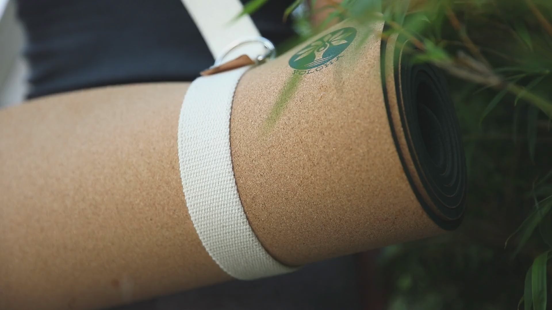 Load video: Yohola Yoga Plant Foam made from nature for nature