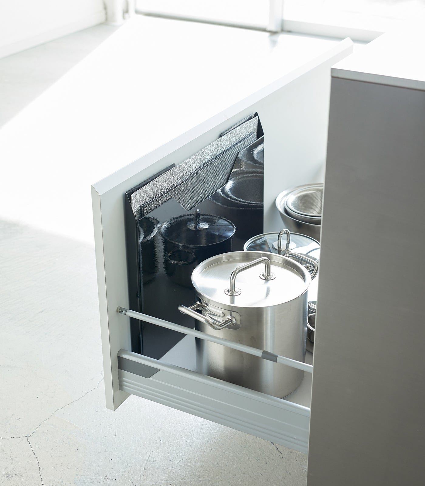 Magnetic Placemat Organizer - Steel - Thumbnail 3