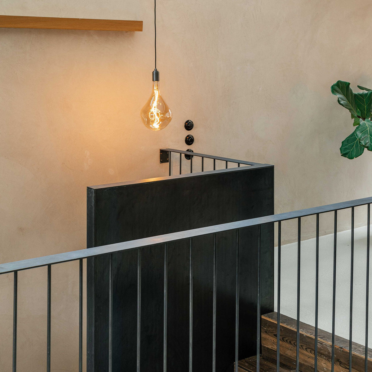 Voronoi III Pendant Light in Graphite