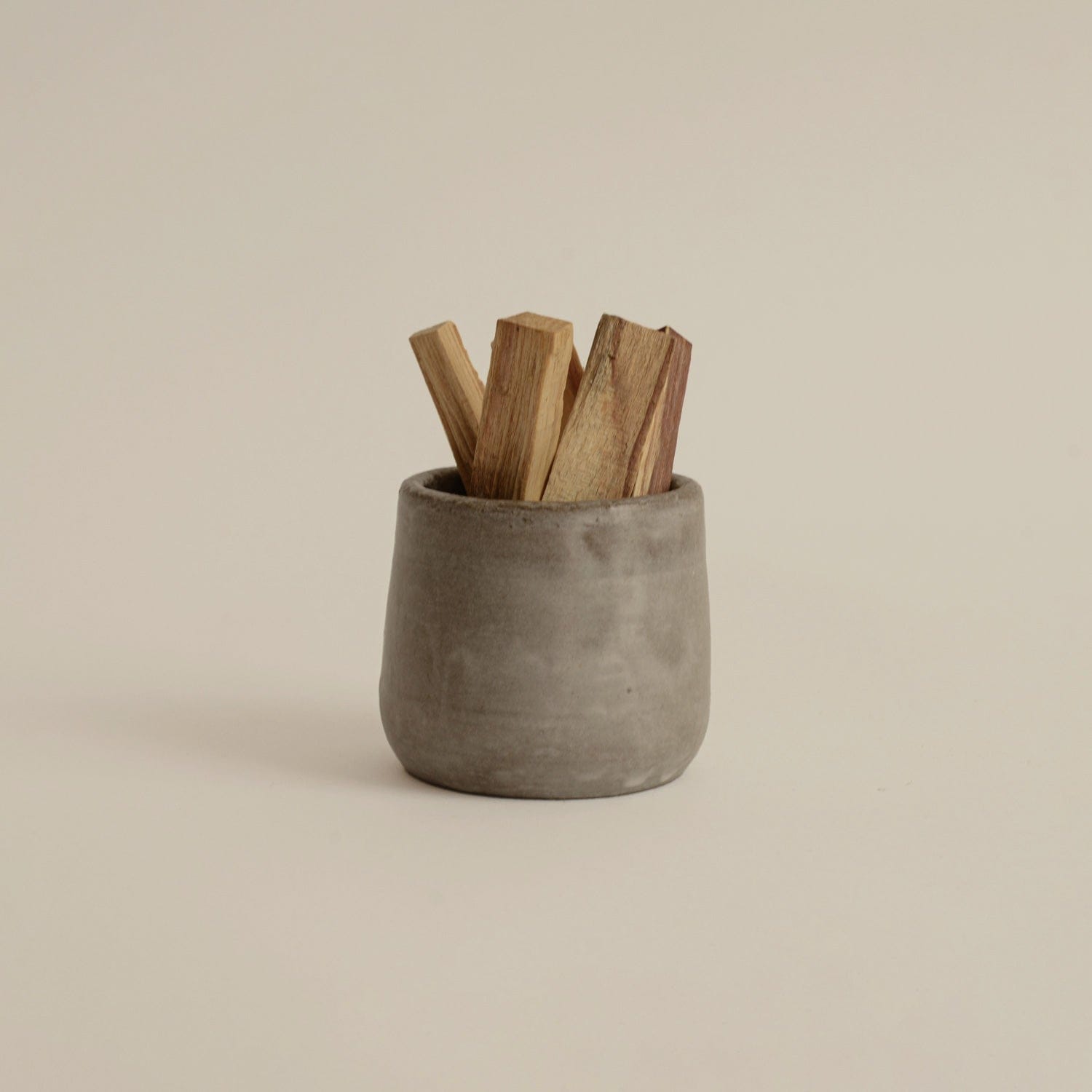 Versatile Sand Ceramic Cup with Palo Santo Sticks